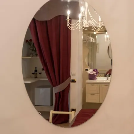 Goccia Di Vino 4* La Morra