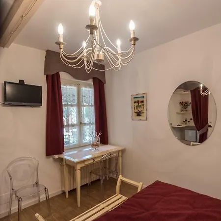 Goccia Di Vino Πανσιόν 4*