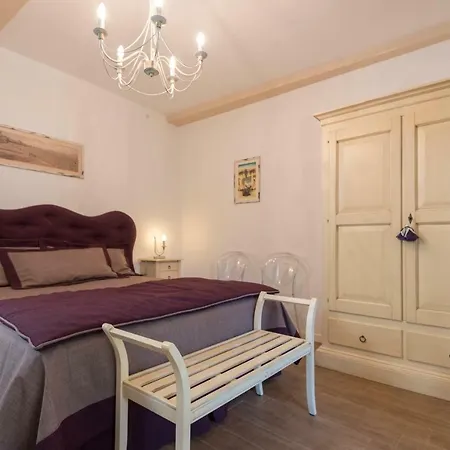 Gæstehus Goccia Di Vino 4*